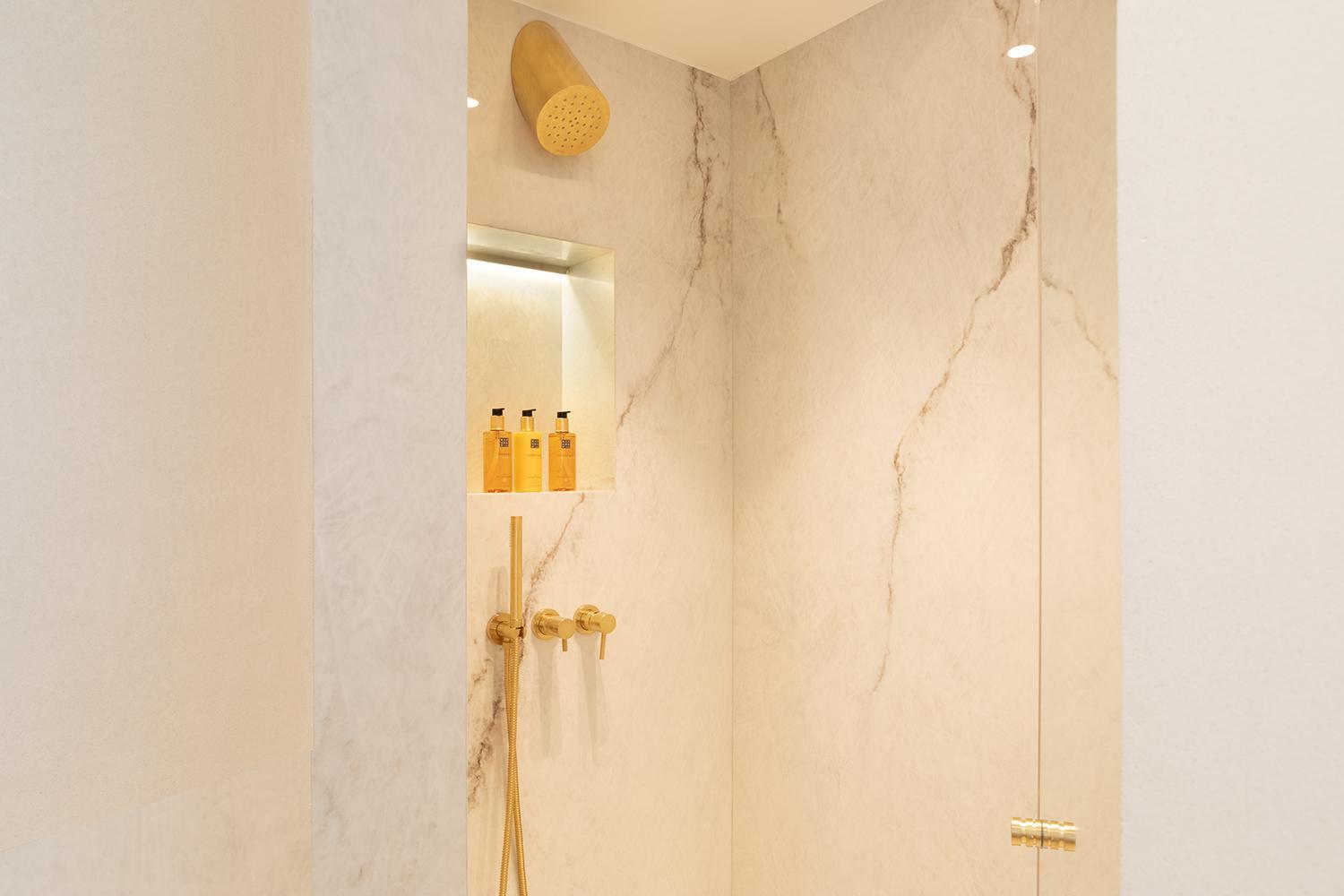 Maison Galante's With Services In La Madeleine - Opera Appartement