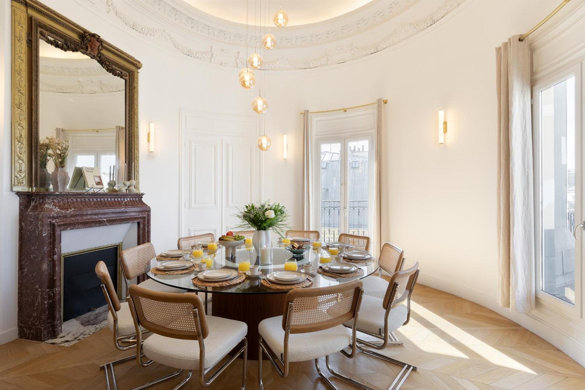 Maison Galante's With Services In La Madeleine - Opera