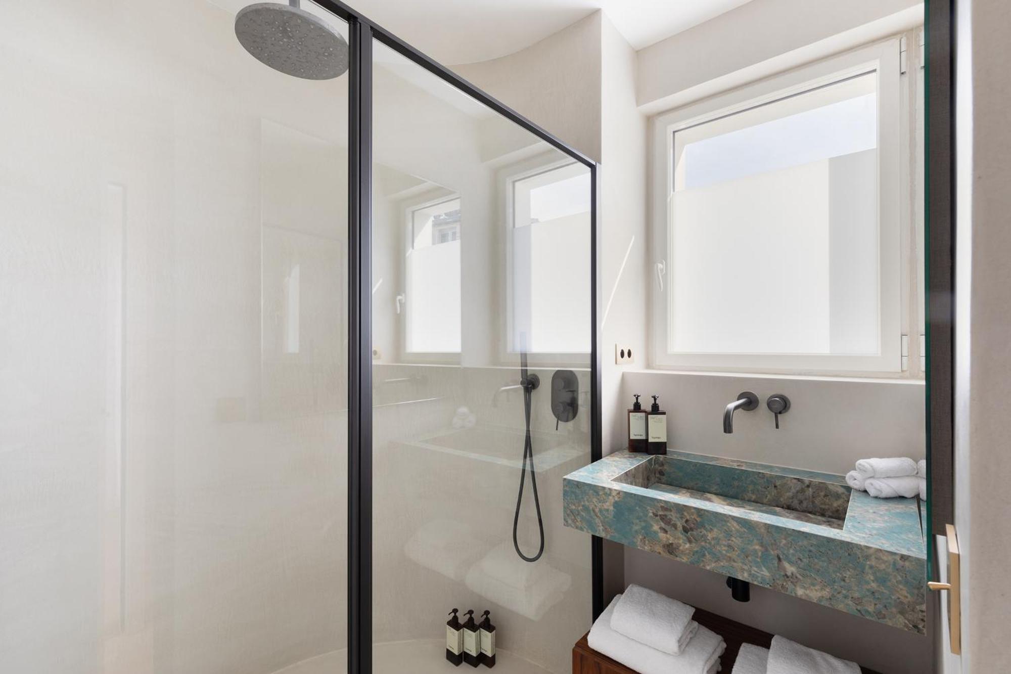 Maison Galante's With Services In La Madeleine - Opera Appartement Paris
