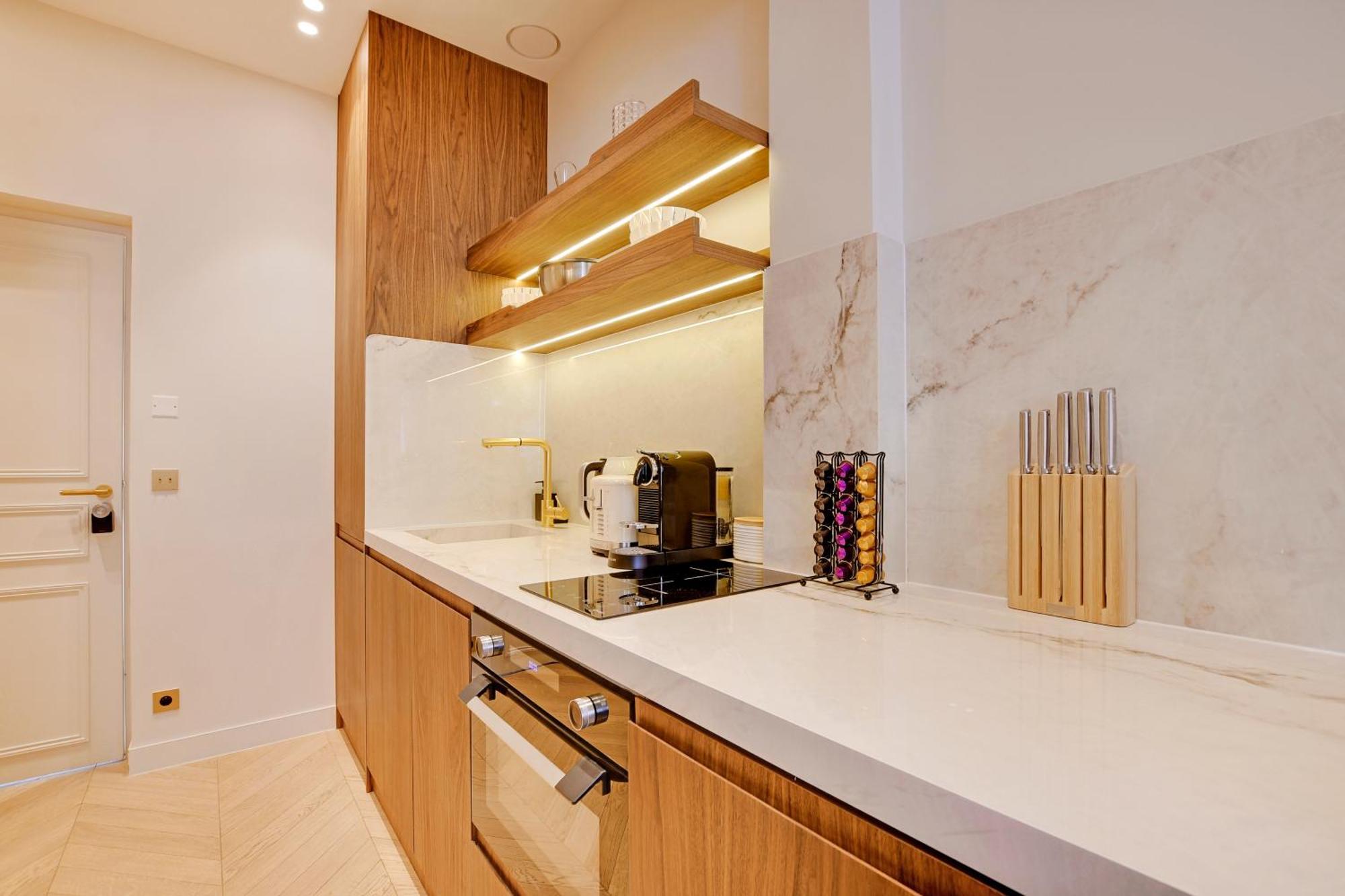 Apartment Maison Galante's With Services In La Madeleine - Opera
