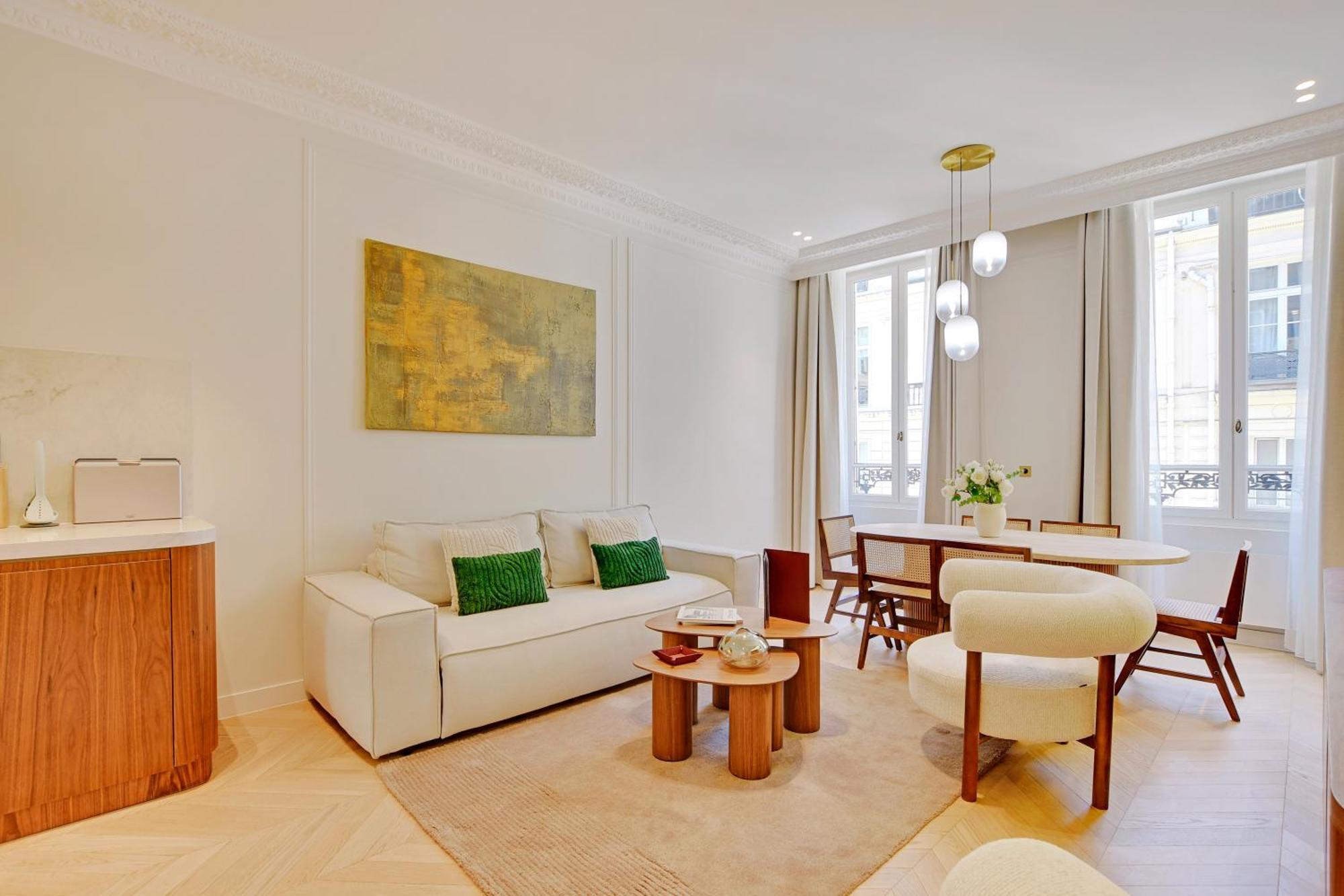 Maison Galante's With Services In La Madeleine - Opera Apartment