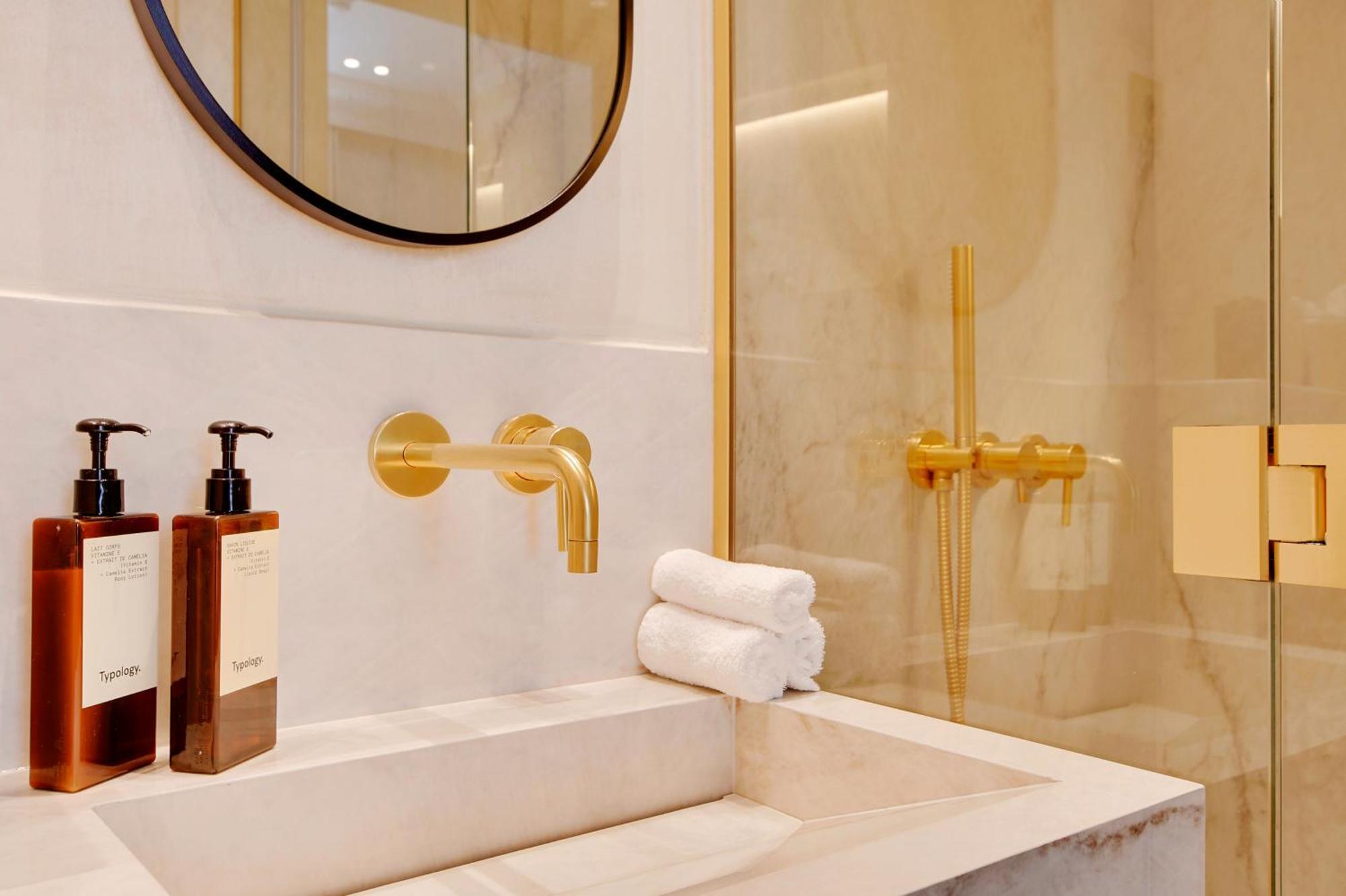 Maison Galante's With Services In La Madeleine - Opera *