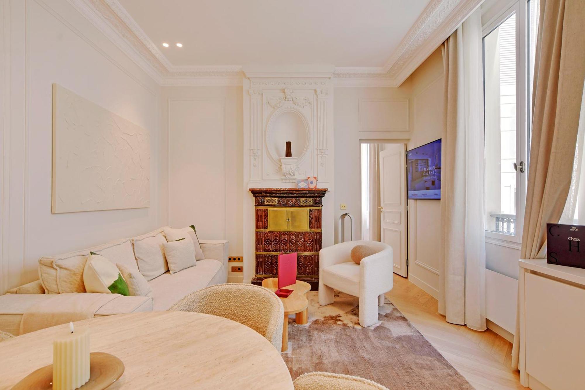 Maison Galante's With Services In La Madeleine - Opera *
