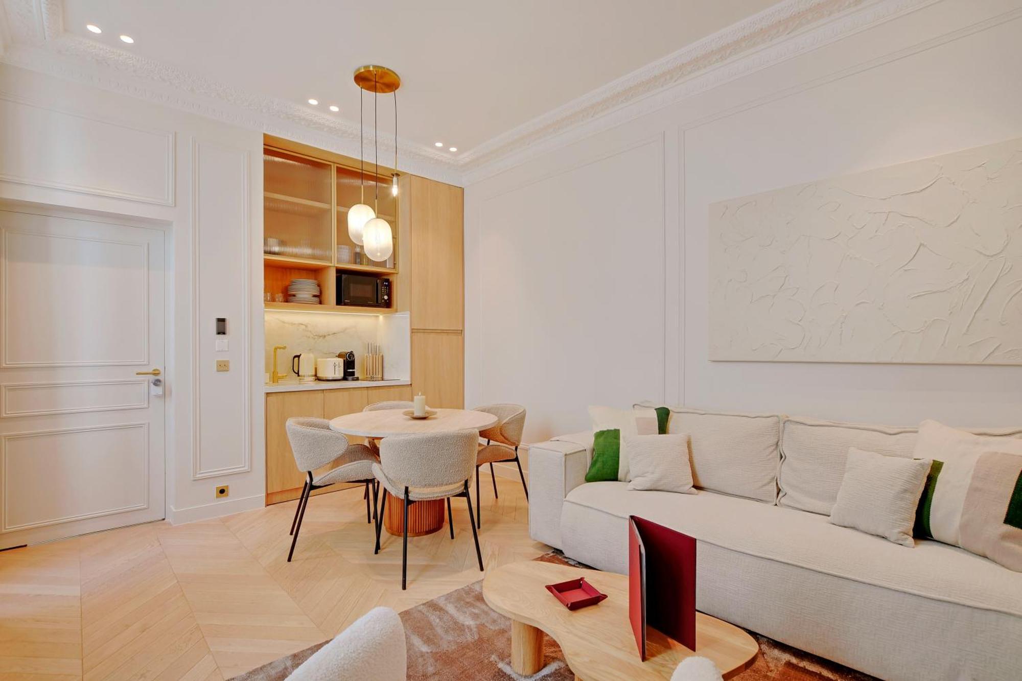 Maison Galante's With Services In La Madeleine - Opera * Paris