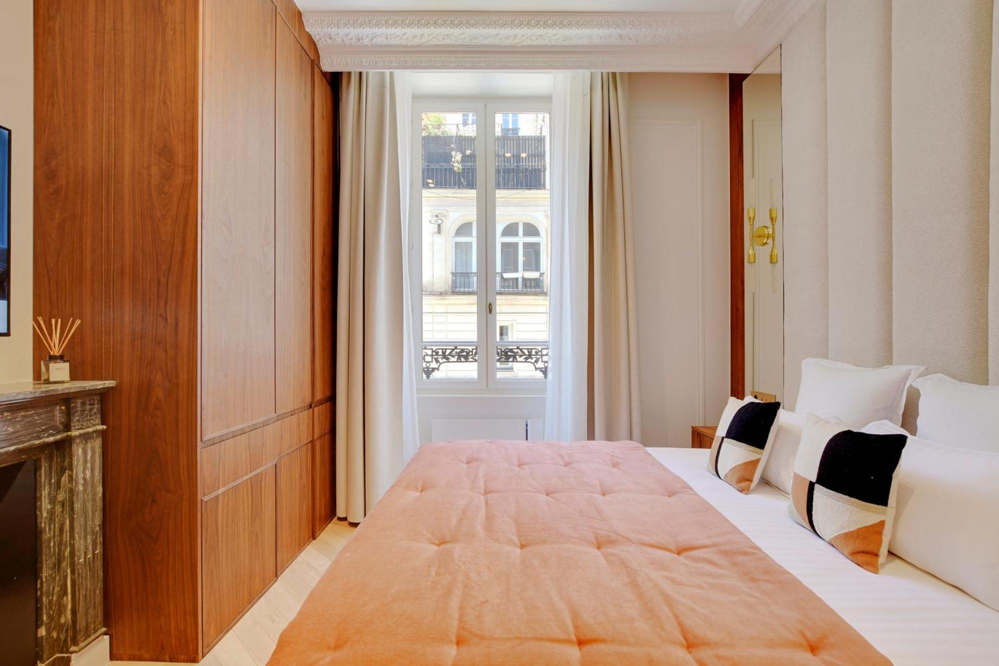 Apartment Maison Galante's With Services In La Madeleine - Opera